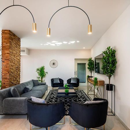 Yalarent Enorma Complex With Shared Heated Pool Appartement Eilat Buitenkant foto