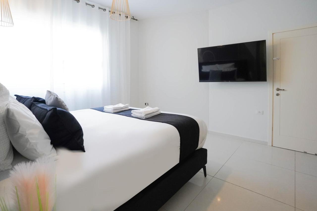 Yalarent Enorma Complex With Shared Heated Pool Appartement Eilat Buitenkant foto