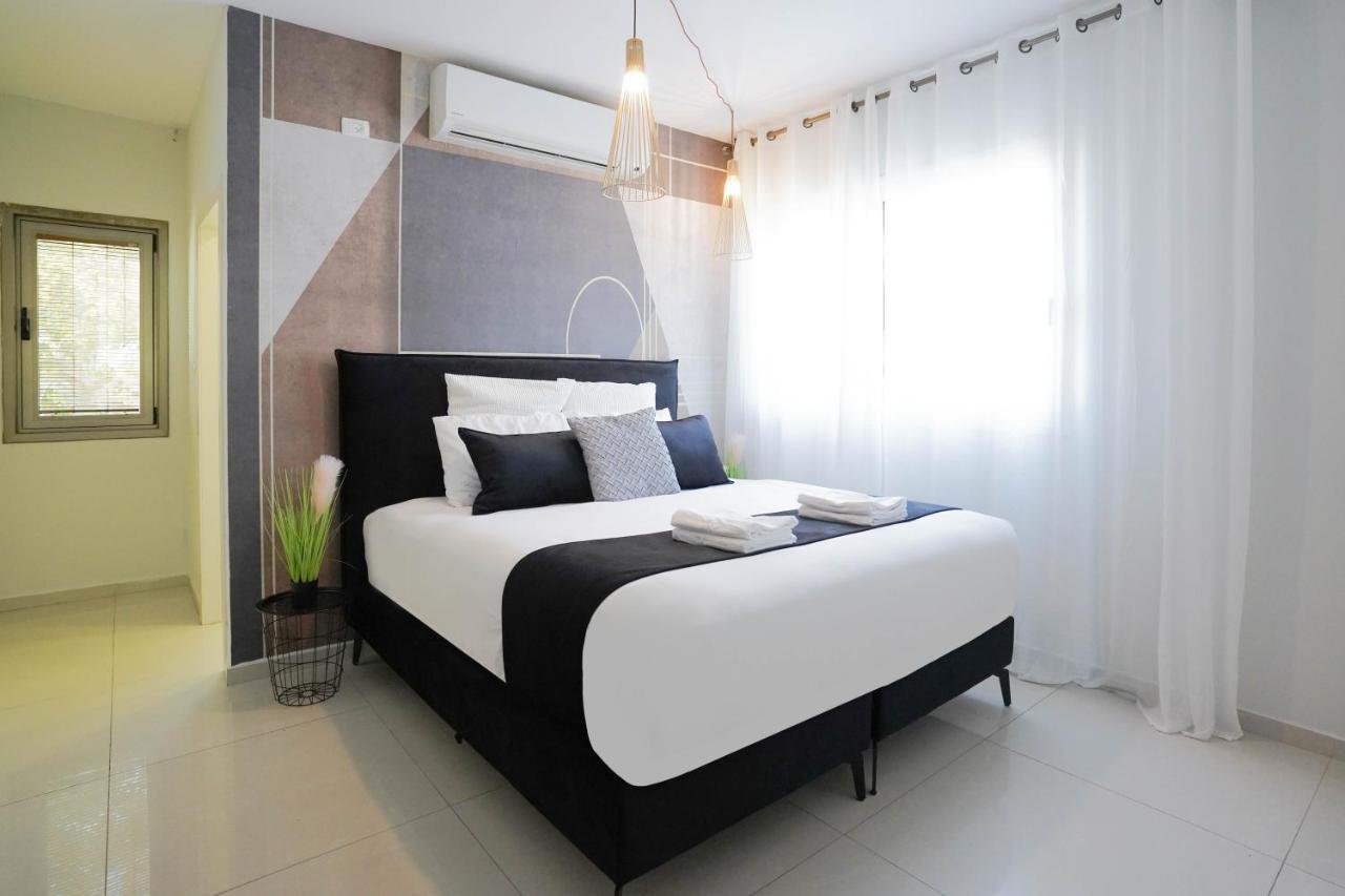 Yalarent Enorma Complex With Shared Heated Pool Appartement Eilat Buitenkant foto