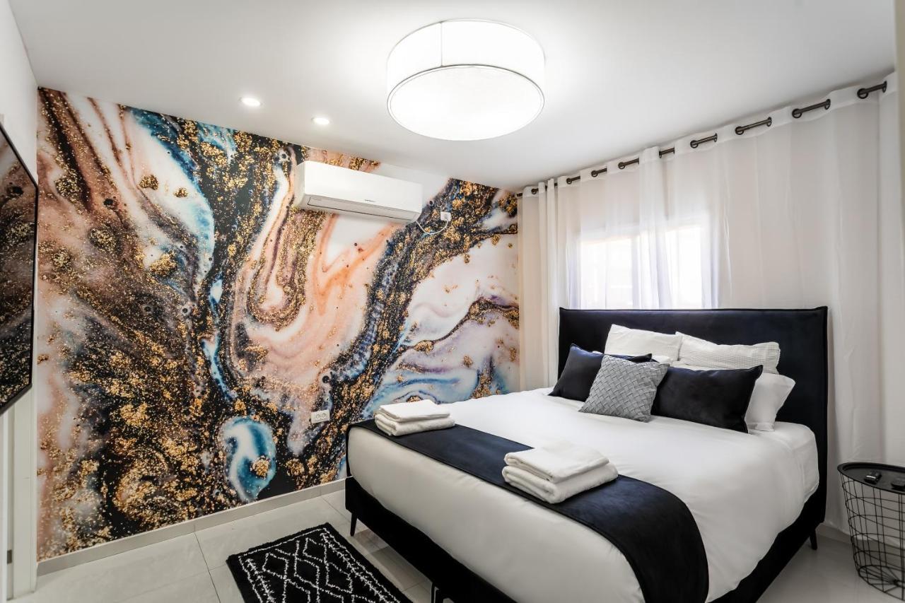 Yalarent Enorma Complex With Shared Heated Pool Appartement Eilat Buitenkant foto