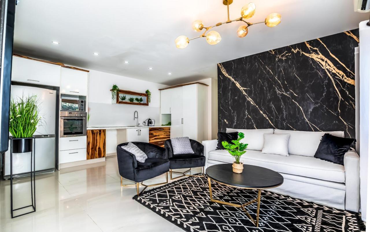 Yalarent Enorma Complex With Shared Heated Pool Appartement Eilat Buitenkant foto