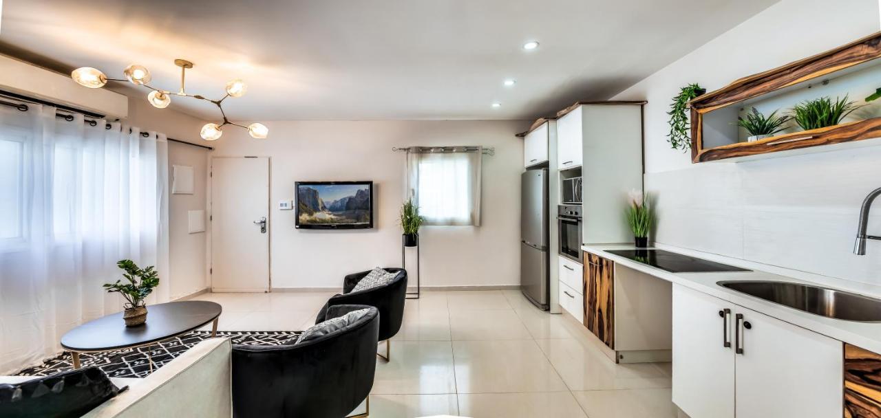 Yalarent Enorma Complex With Shared Heated Pool Appartement Eilat Buitenkant foto