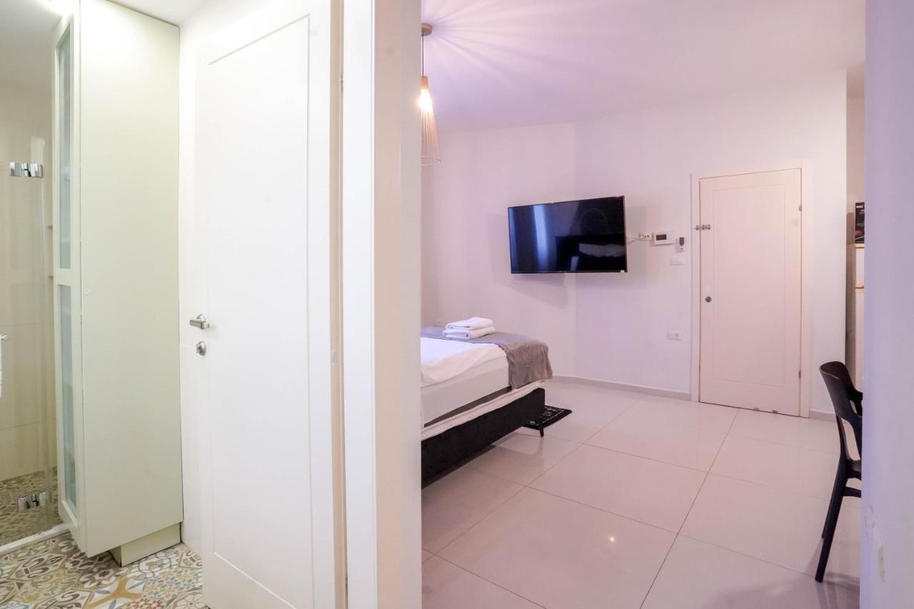 Yalarent Enorma Complex With Shared Heated Pool Appartement Eilat Buitenkant foto