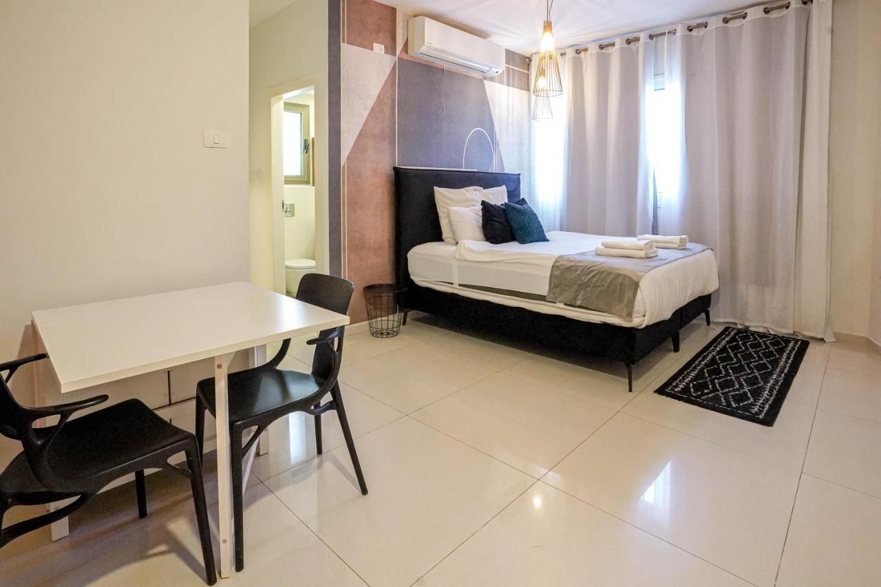 Yalarent Enorma Complex With Shared Heated Pool Appartement Eilat Buitenkant foto