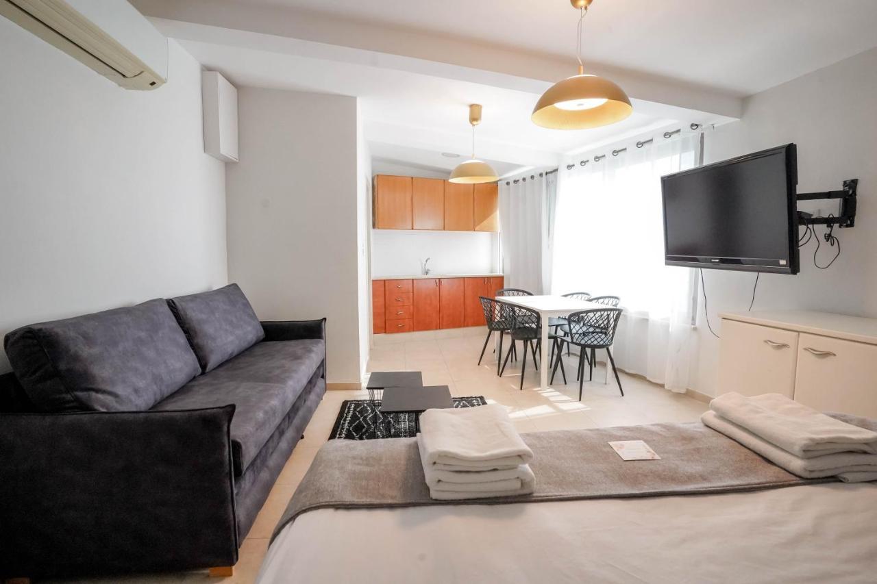 Yalarent Enorma Complex With Shared Heated Pool Appartement Eilat Buitenkant foto