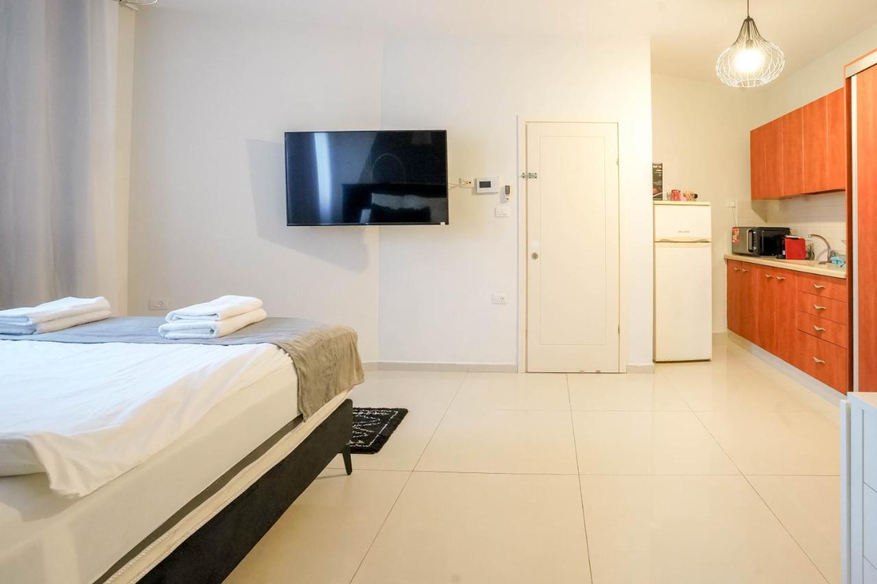 Yalarent Enorma Complex With Shared Heated Pool Appartement Eilat Buitenkant foto